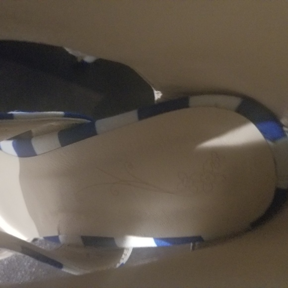 Blue/White/Tan Heels - Picture 2 of 4